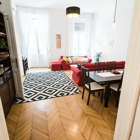 Anker At Deák Sq. Apartman